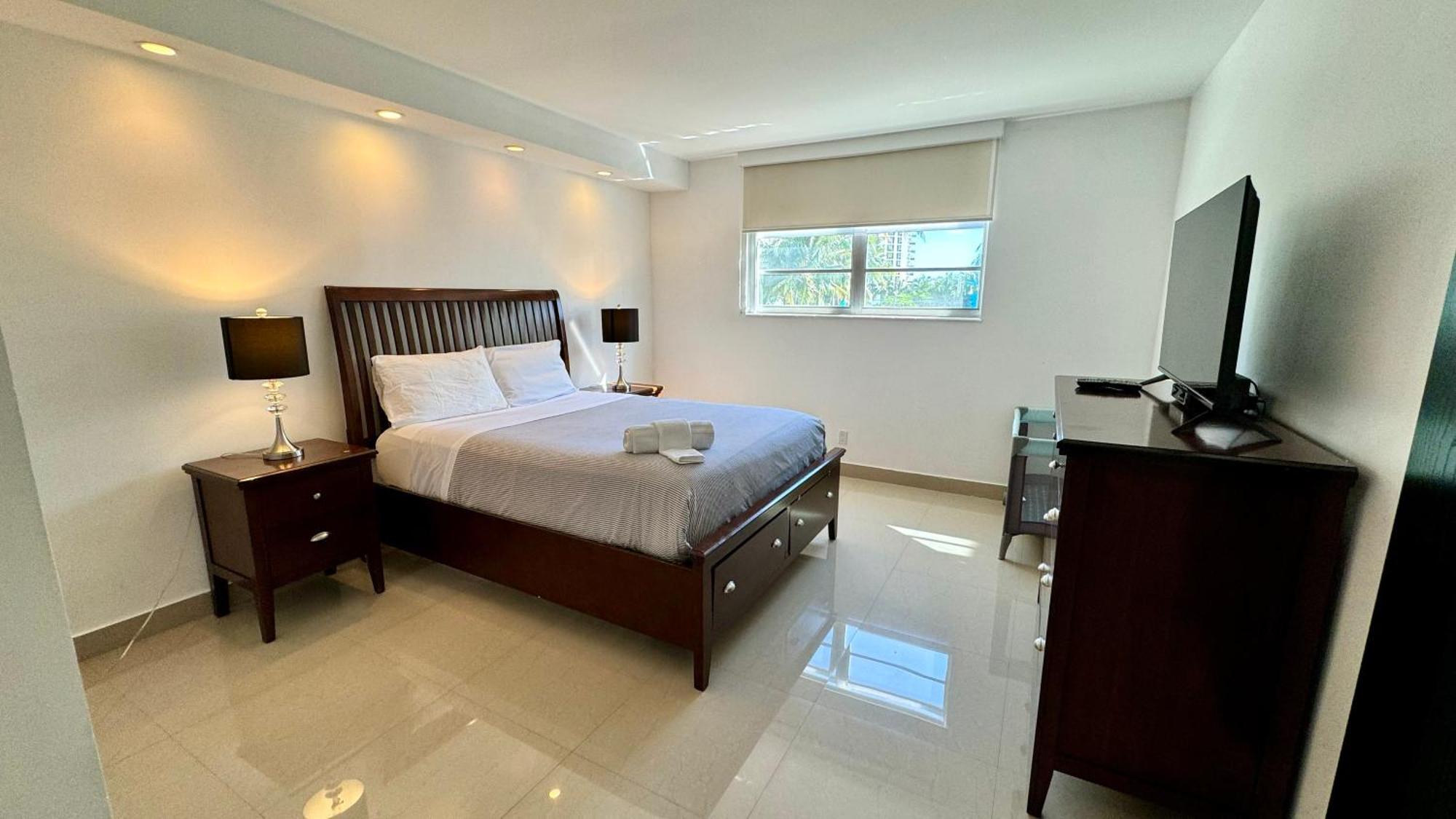 Sunny Isles, Beach Life! Parking Included ไมอามีบีช ภายนอก รูปภาพ