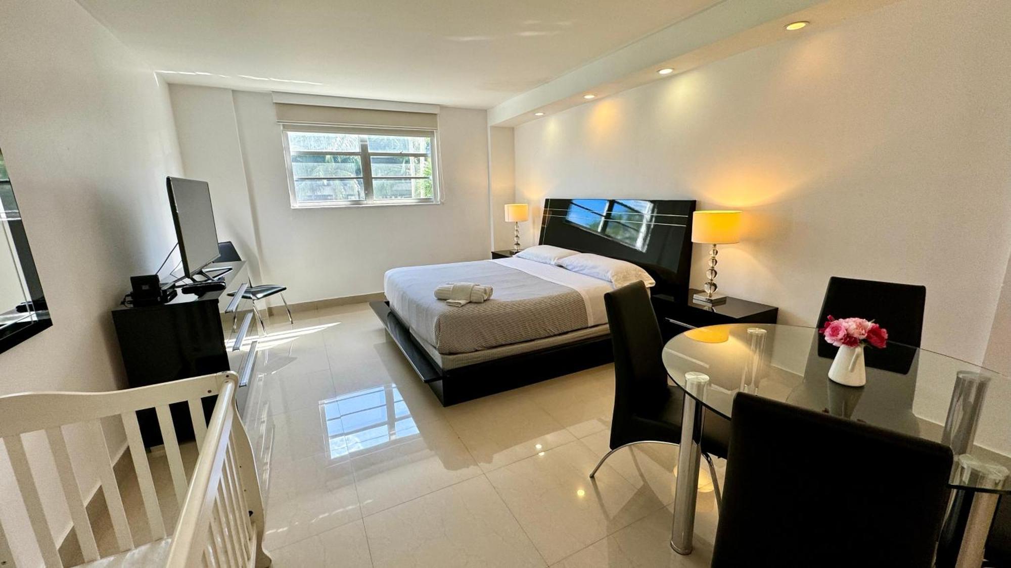 Sunny Isles, Beach Life! Parking Included ไมอามีบีช ภายนอก รูปภาพ